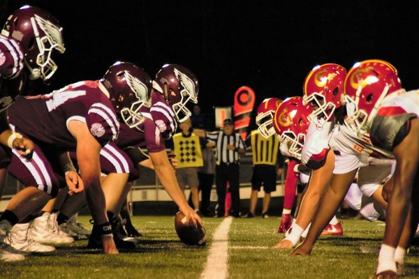 Comment les exercices de proprioception peuvent-ils améliorer la performance des athlètes pratiquant le football américain?